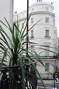 Отель The Crescent Hyde Park 4*