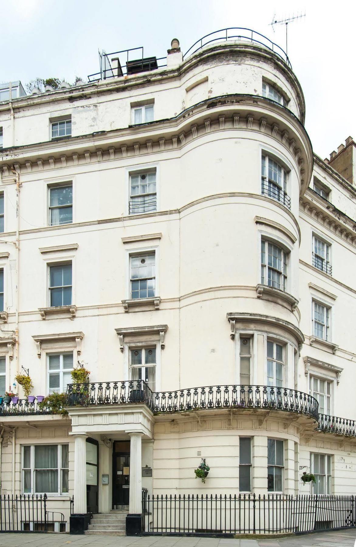 The Crescent Hyde Park Отель